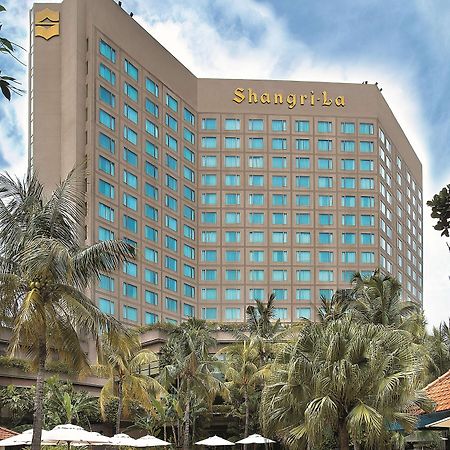 Shangri-La Surabaya Hotel Exterior photo